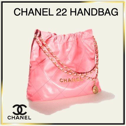 通勤からお出かけまで♪【CHANEL】Chanel 22 Handbag